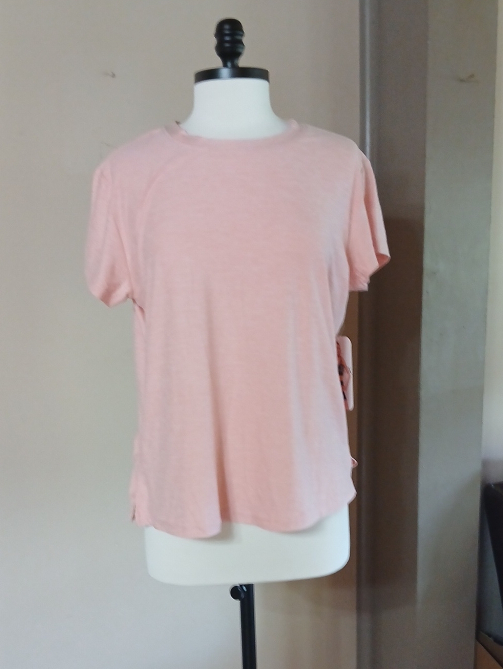 Women's Short-Sleeve Crewneck Tee in Soft Pink